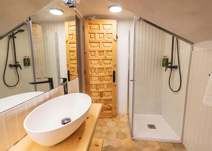 Bestprice Santillana Hotel