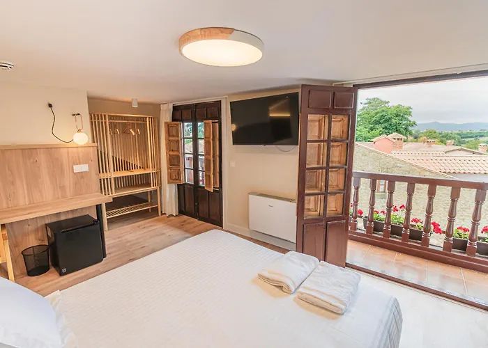 Bestprice Santillana Hotel 2*