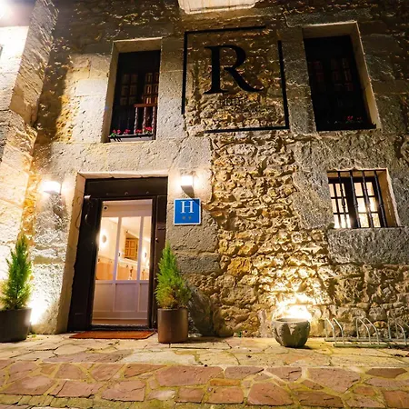 Hotel R Santillana 2*