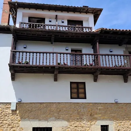 Hotel R Santillana