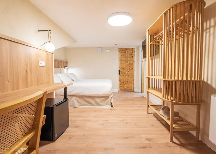 Bestprice Santillana Hotel